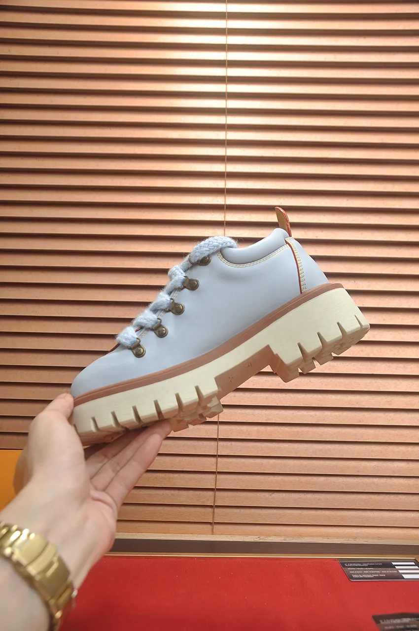 Men's shoes 💰660💶 LV Louis Vuitton 2025 autumn and winter new couple's new style, the original version is developed one to one, retro fashion, handsome and cool mountaineering derby shoes are out of stock 👍 💎 Material: imported first-layer cowhide 💎 Lining: imported lambskin 💎 Outsole: original molded TR non-slip sole 💎 Bottom height: 3.5cm 💎 Shoe size: 35-45 for both men and women